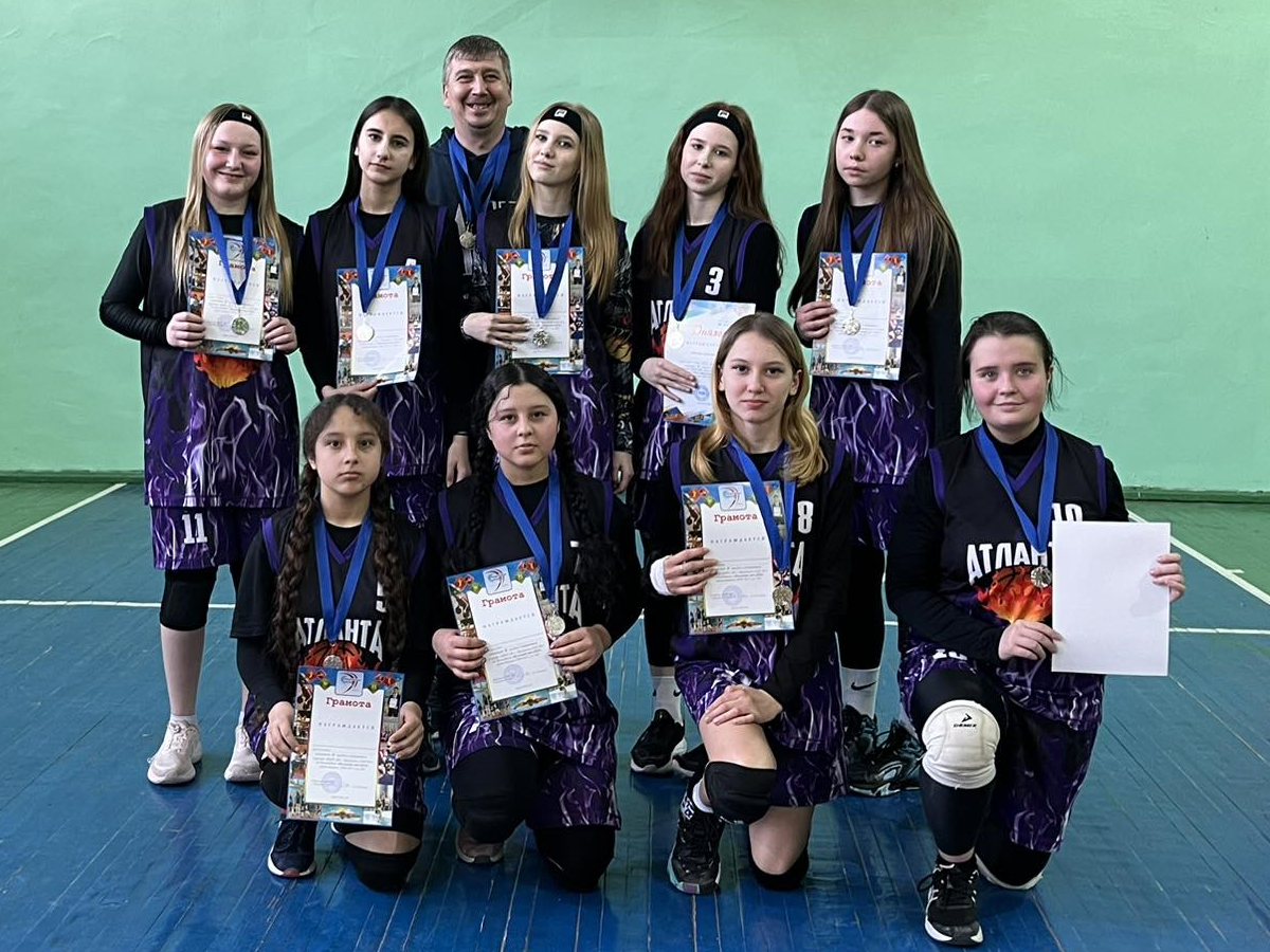 Изображение спорт и физкультура в школе.